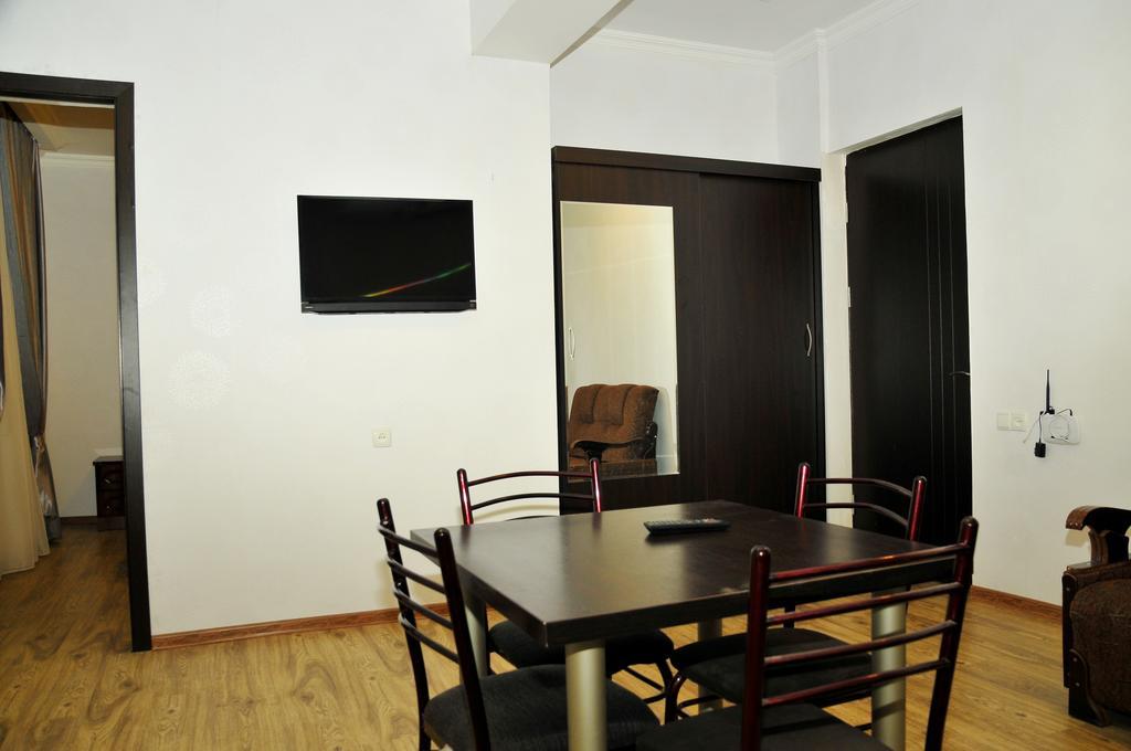 Alma-Ata Hotel Borjomi Habitación foto