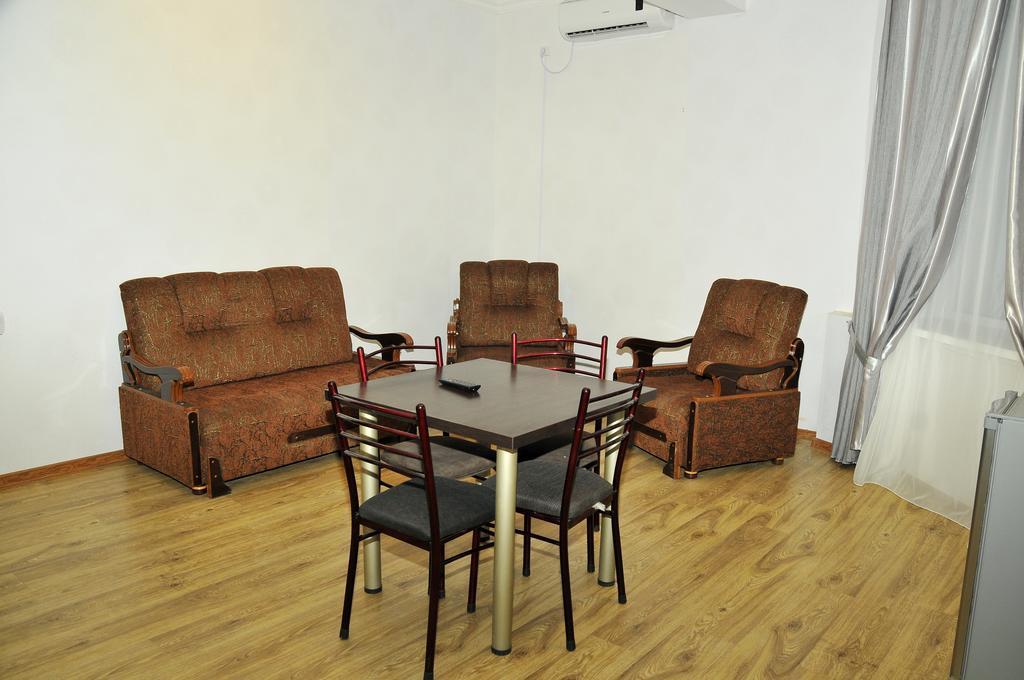 Alma-Ata Hotel Borjomi Habitación foto
