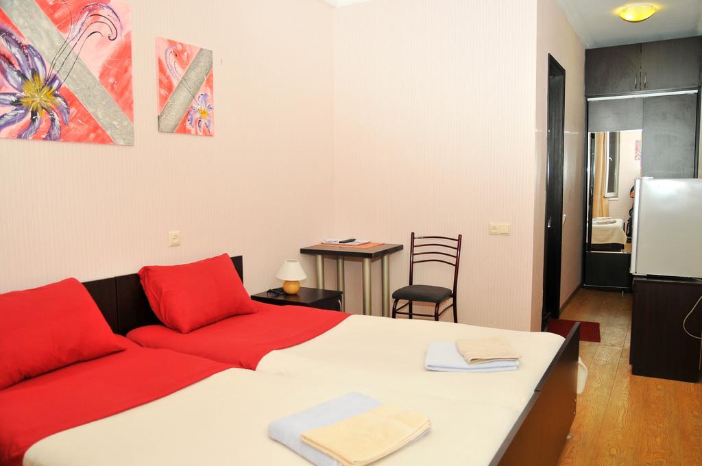 Alma-Ata Hotel Borjomi Habitación foto