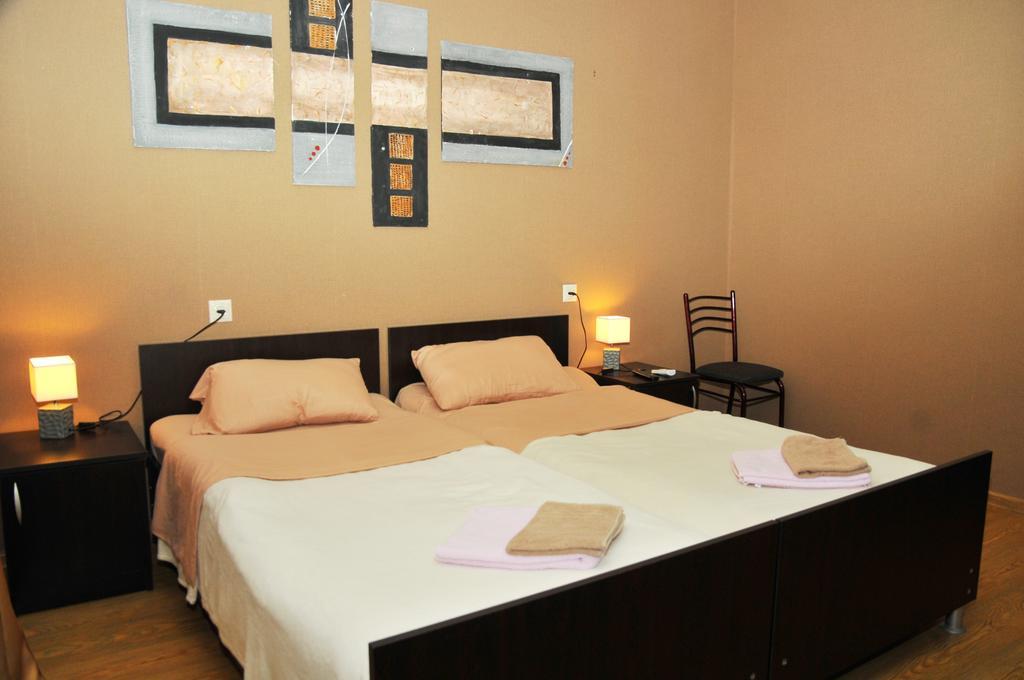 Alma-Ata Hotel Borjomi Habitación foto